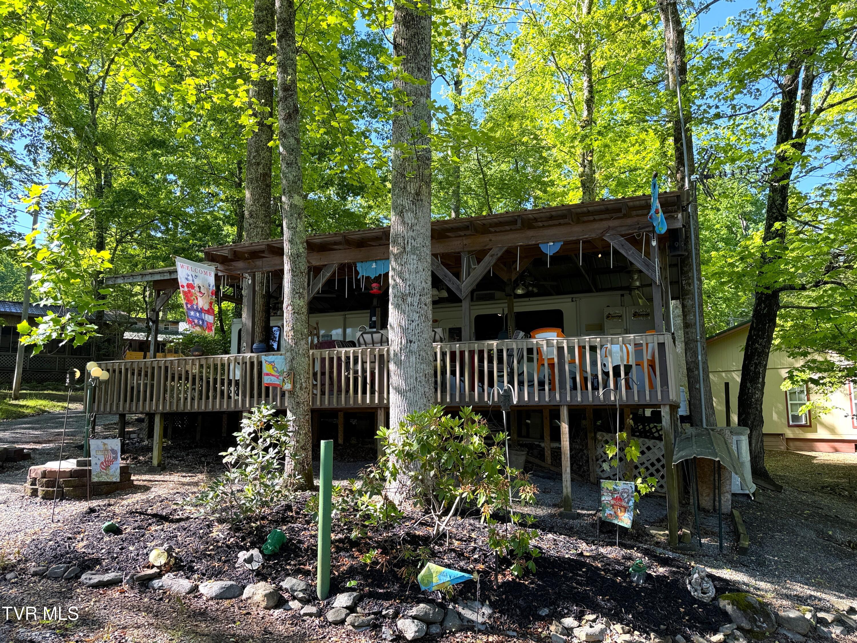 605 Lily Way, Unit 3 Cosby, TN 37722 - Photo 4 of 21 3