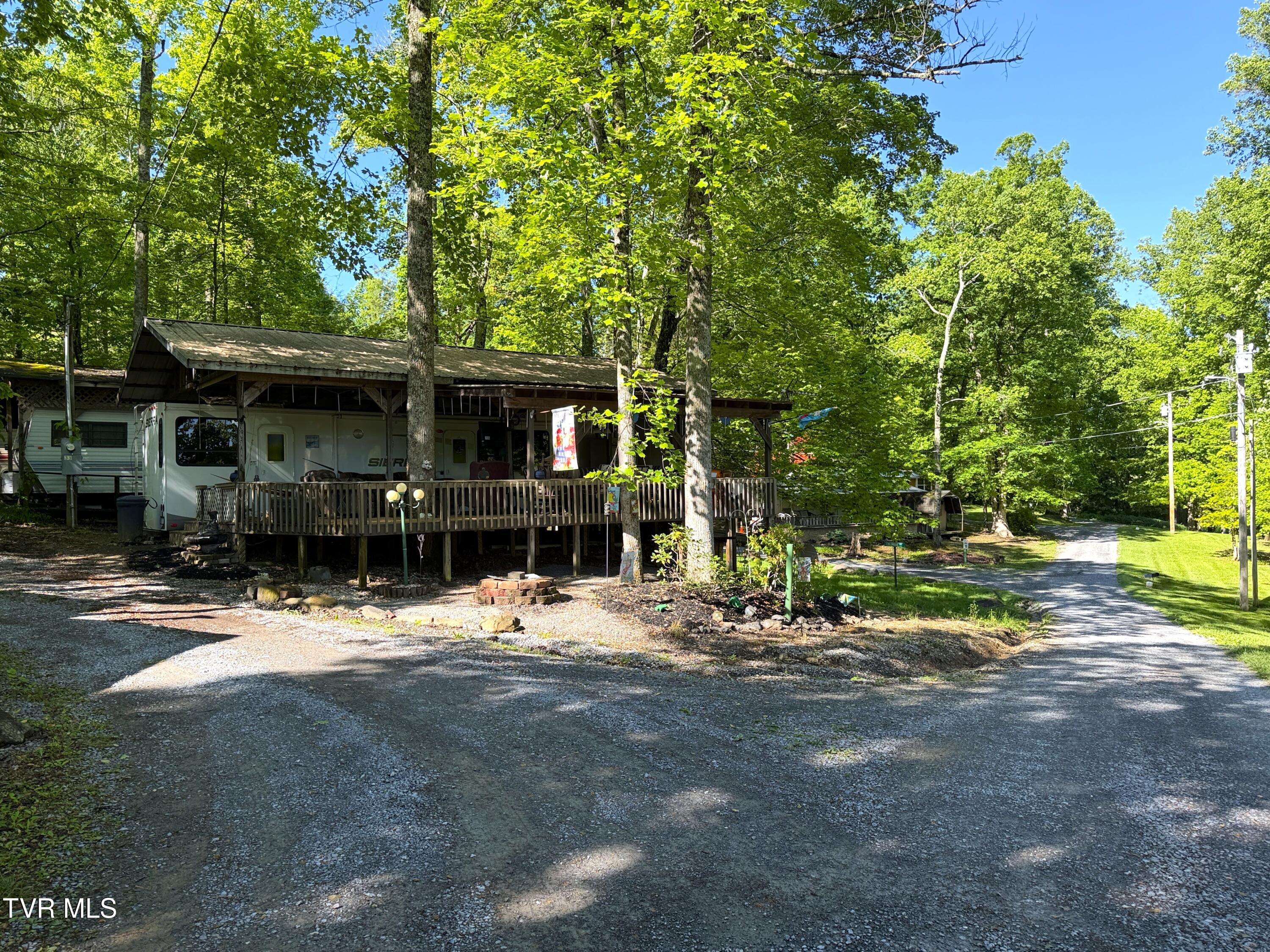 605 Lily Way, Unit 3 Cosby, TN 37722 - Photo 5 of 21 4