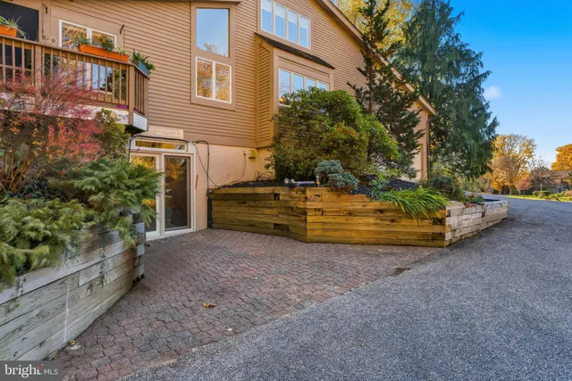 $965,000 | 2 Riderwood Station, Towson, MD 21204