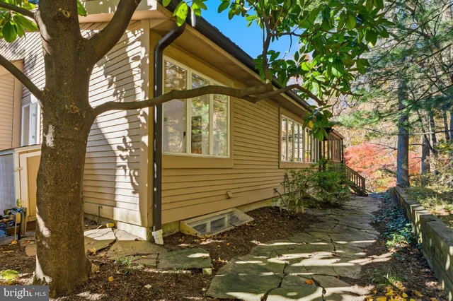 $965,000 | 2 Riderwood Station, Towson, MD 21204