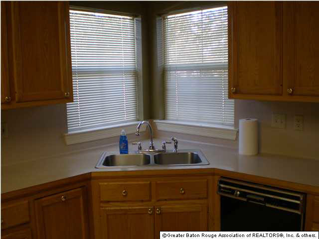 11414 Oak Point Avenue Baton Rouge, LA 70810 - Photo 13 of 21 Gallery Image 13