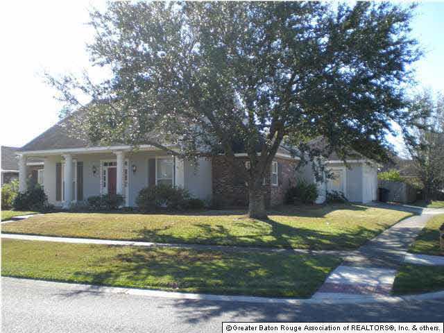 11414 Oak Point Avenue Baton Rouge, LA 70810 - Photo 3 of 21 Gallery Image 3