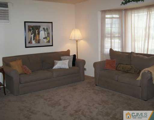 10 Amman Road Edison, NJ 08817 - Photo 2 of 8