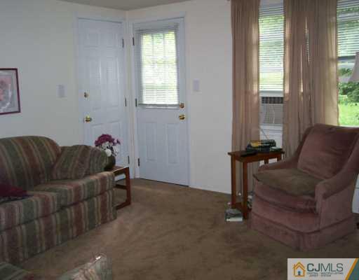 10 Amman Road Edison, NJ 08817 - Photo 5 of 8