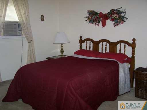 10 Amman Road Edison, NJ 08817 - Photo 7 of 8