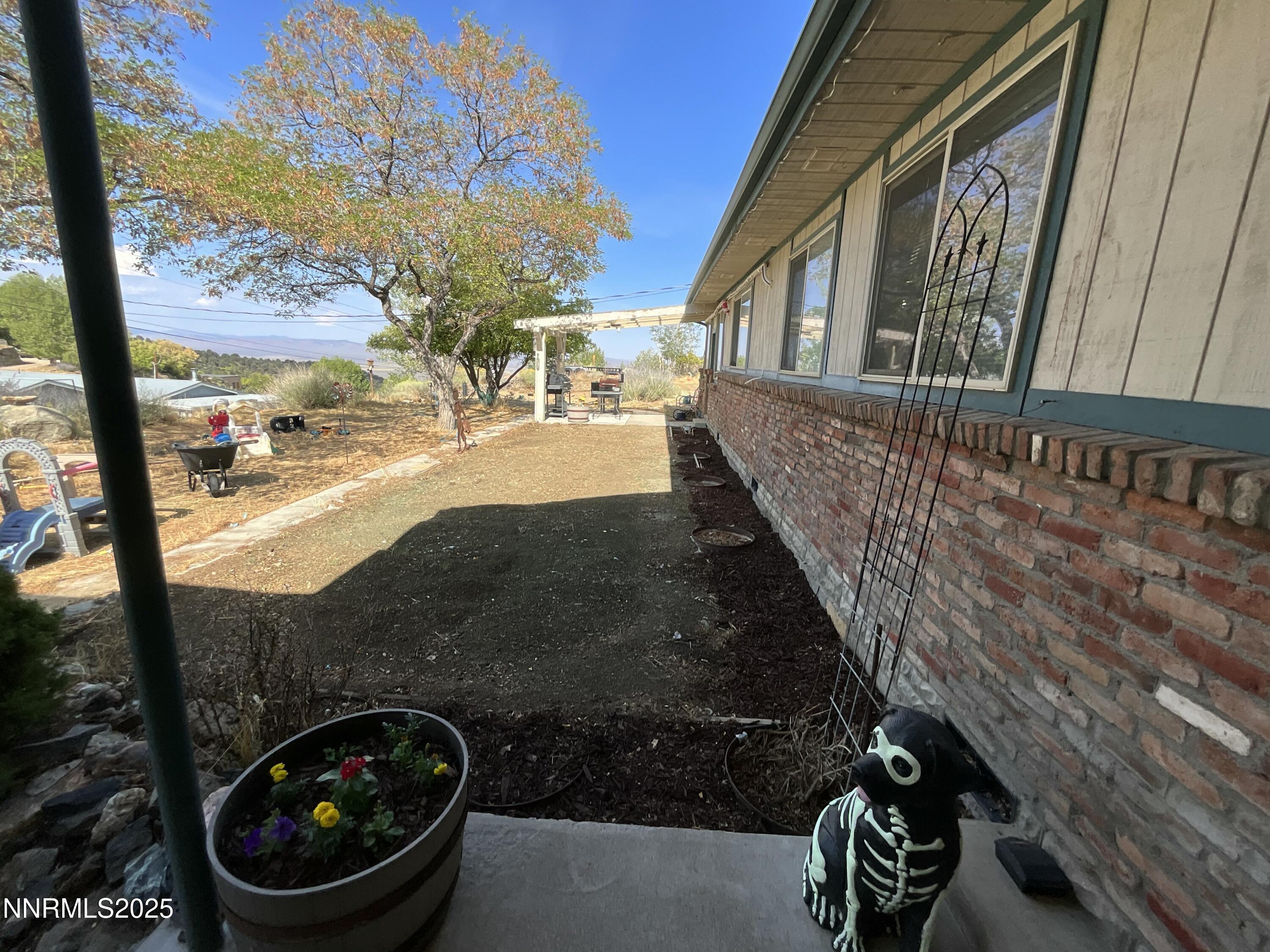 151 Bateman Street Austin, NV 89310 - Photo 22 of 33 a view of a balcony with a swing