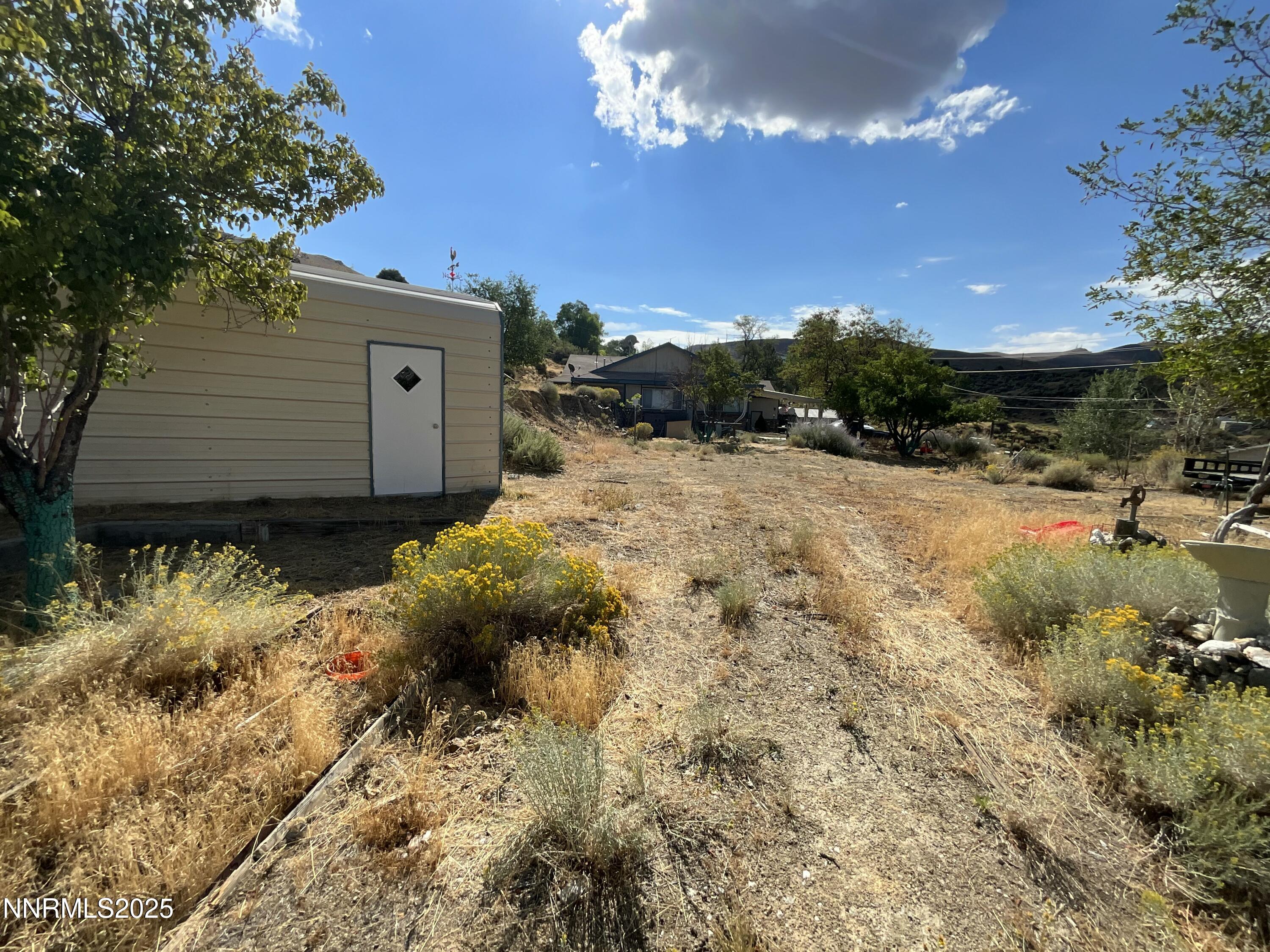 151 Bateman Street Austin, NV 89310 - Photo 28 of 33 a view of a backyard of the house