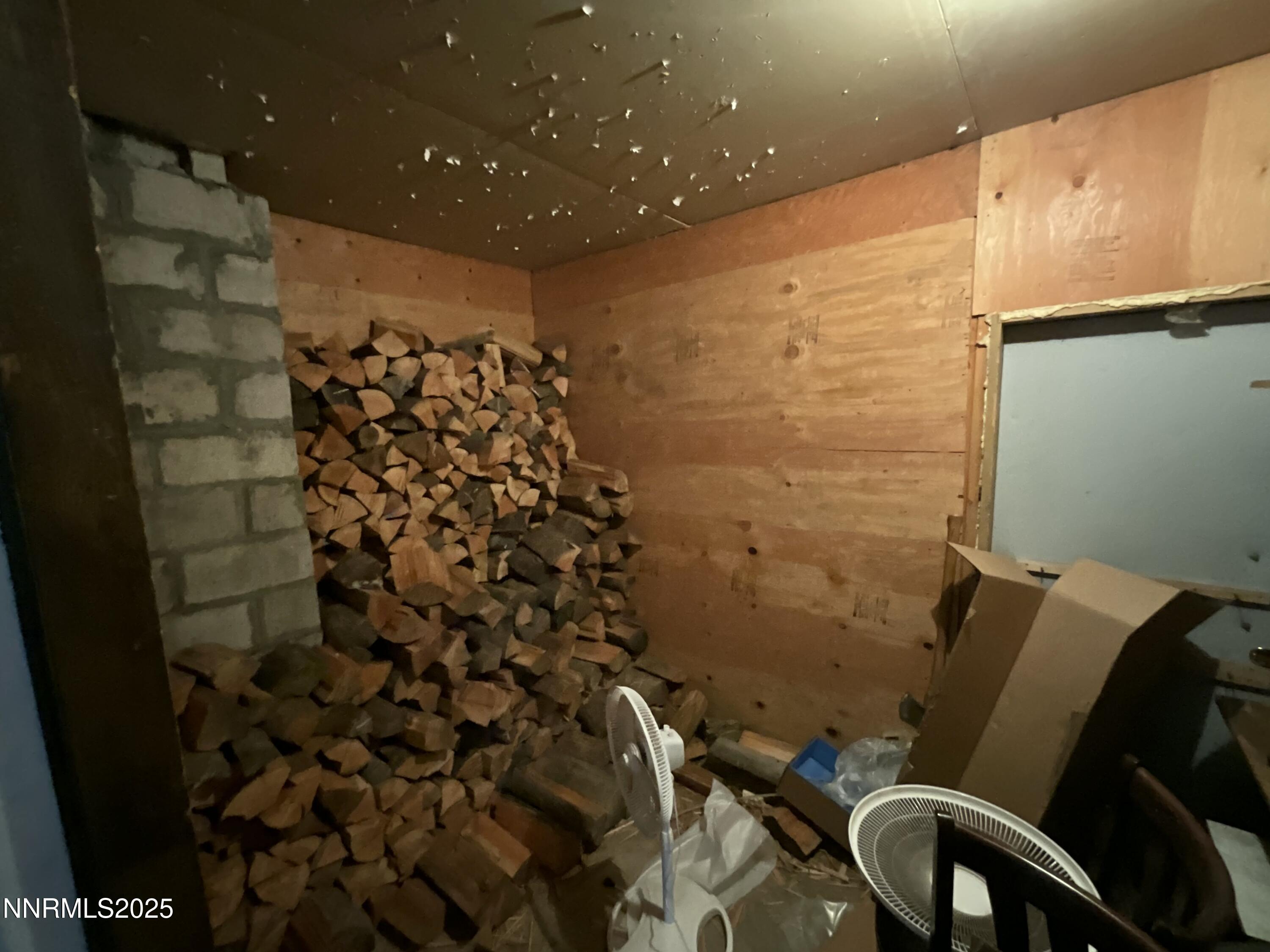 151 Bateman Street Austin, NV 89310 - Photo 9 of 33 a bathroom with a toilet and shower