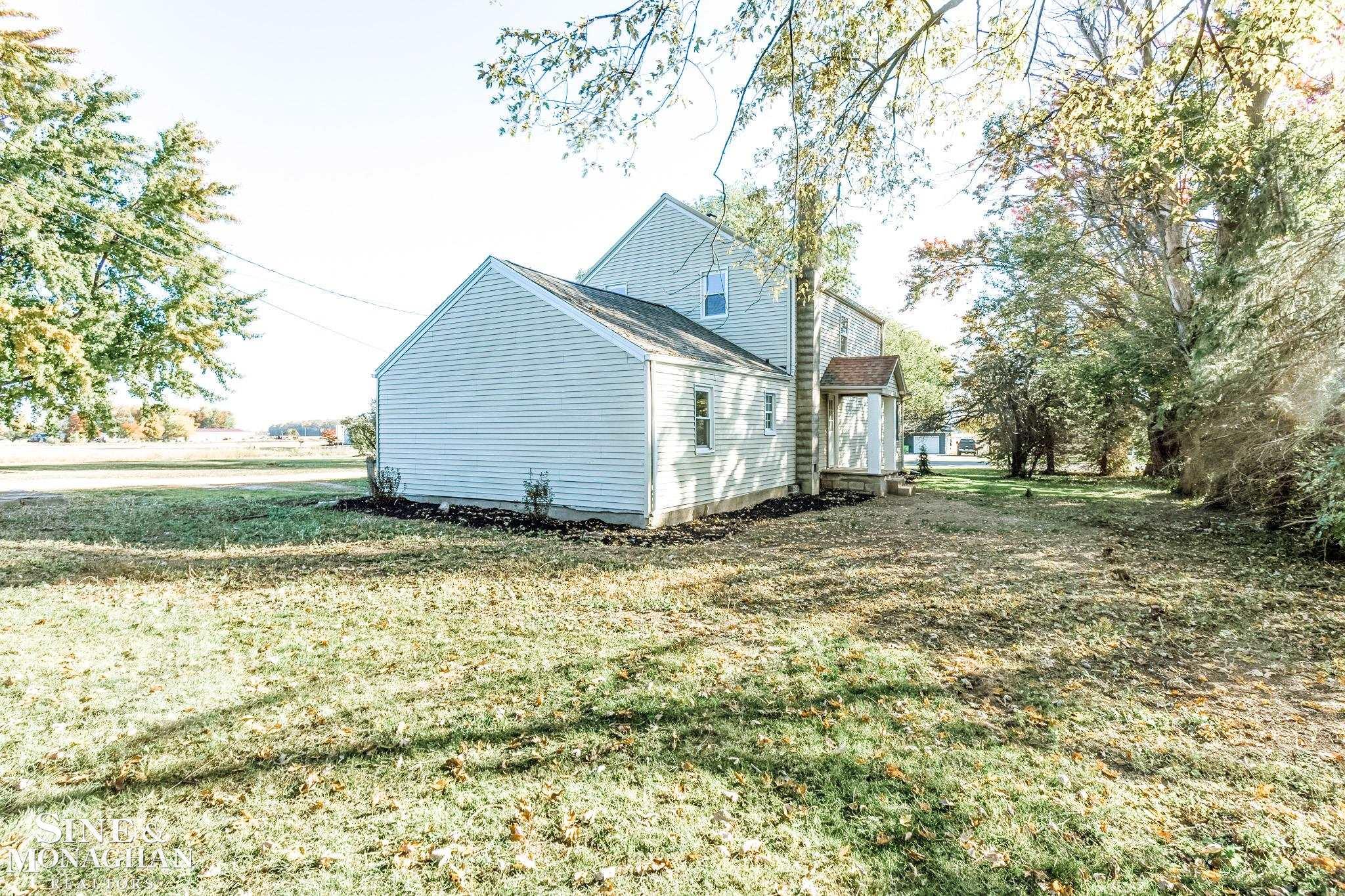 5174 South Sandusky Road Peck, MI 48466 - Photo 6 of 32 50093107-5.JPG