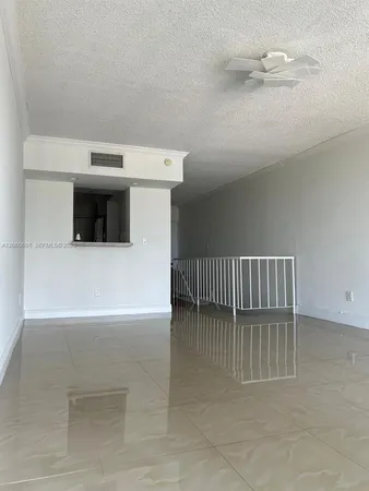 $284,850 | 9210 Fontainebleau Boulevard, Unit 506, Miami, FL 33172