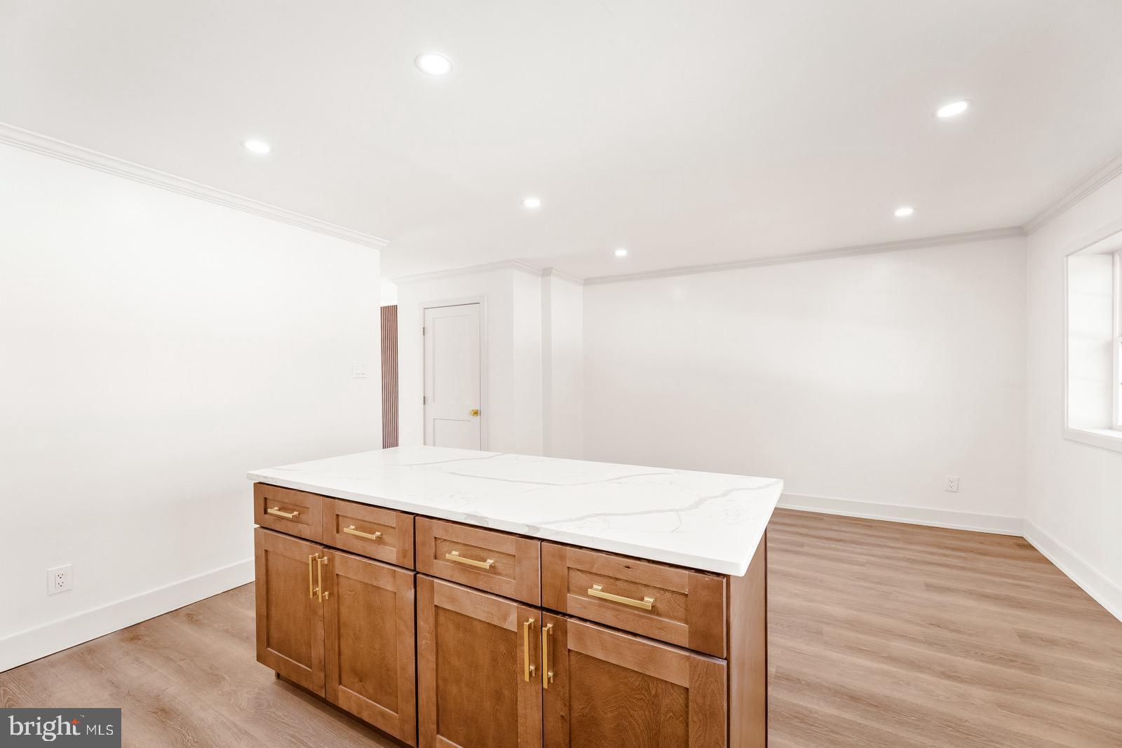 12457 Barbary Road Philadelphia, PA 19154 - Photo 12 of 33 Gallery Image 12