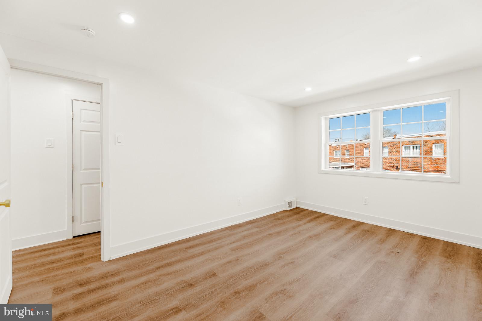 12457 Barbary Road Philadelphia, PA 19154 - Photo 21 of 33 2nd bedroom