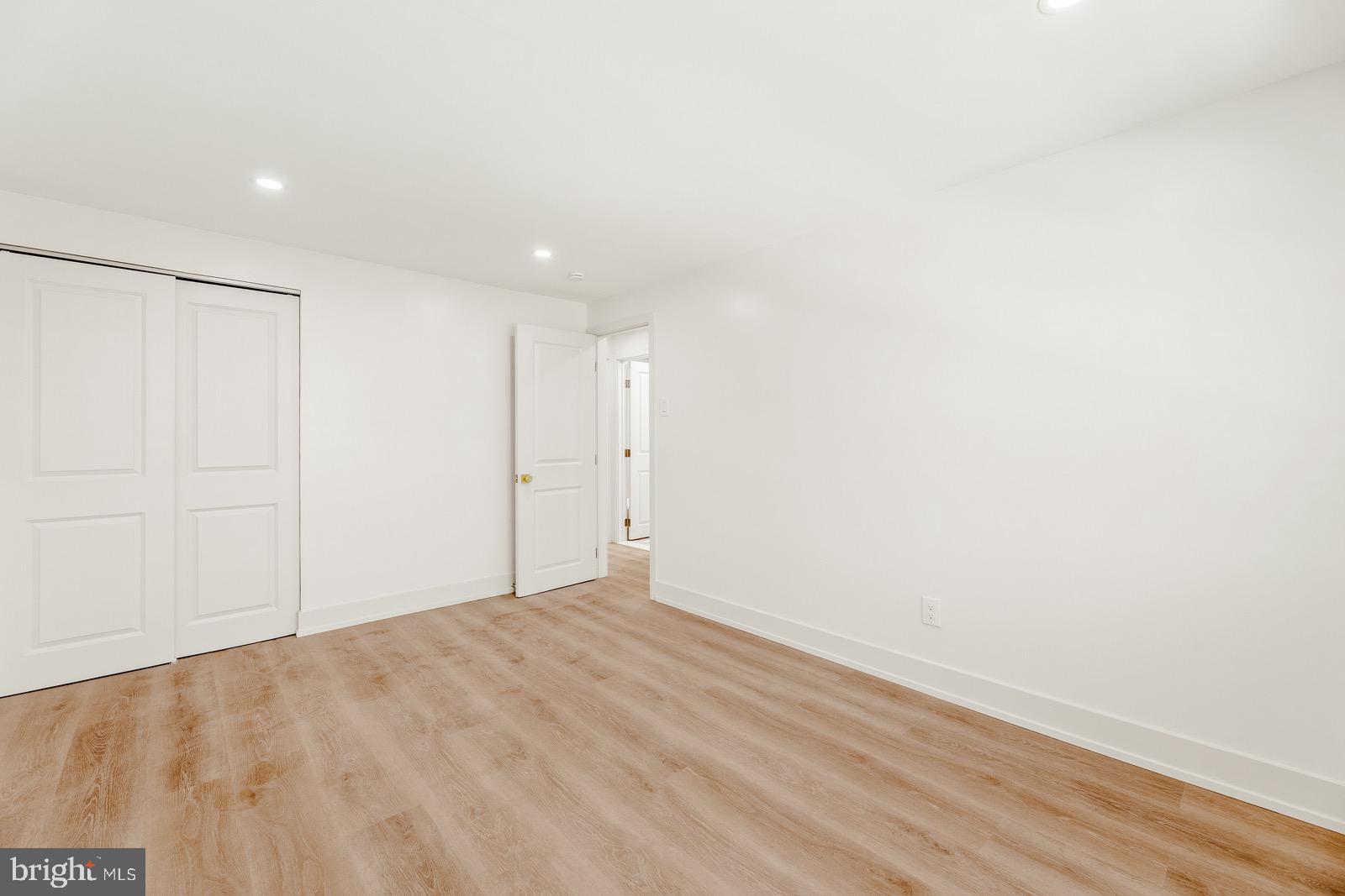 12457 Barbary Road Philadelphia, PA 19154 - Photo 23 of 33 2nd bedroom