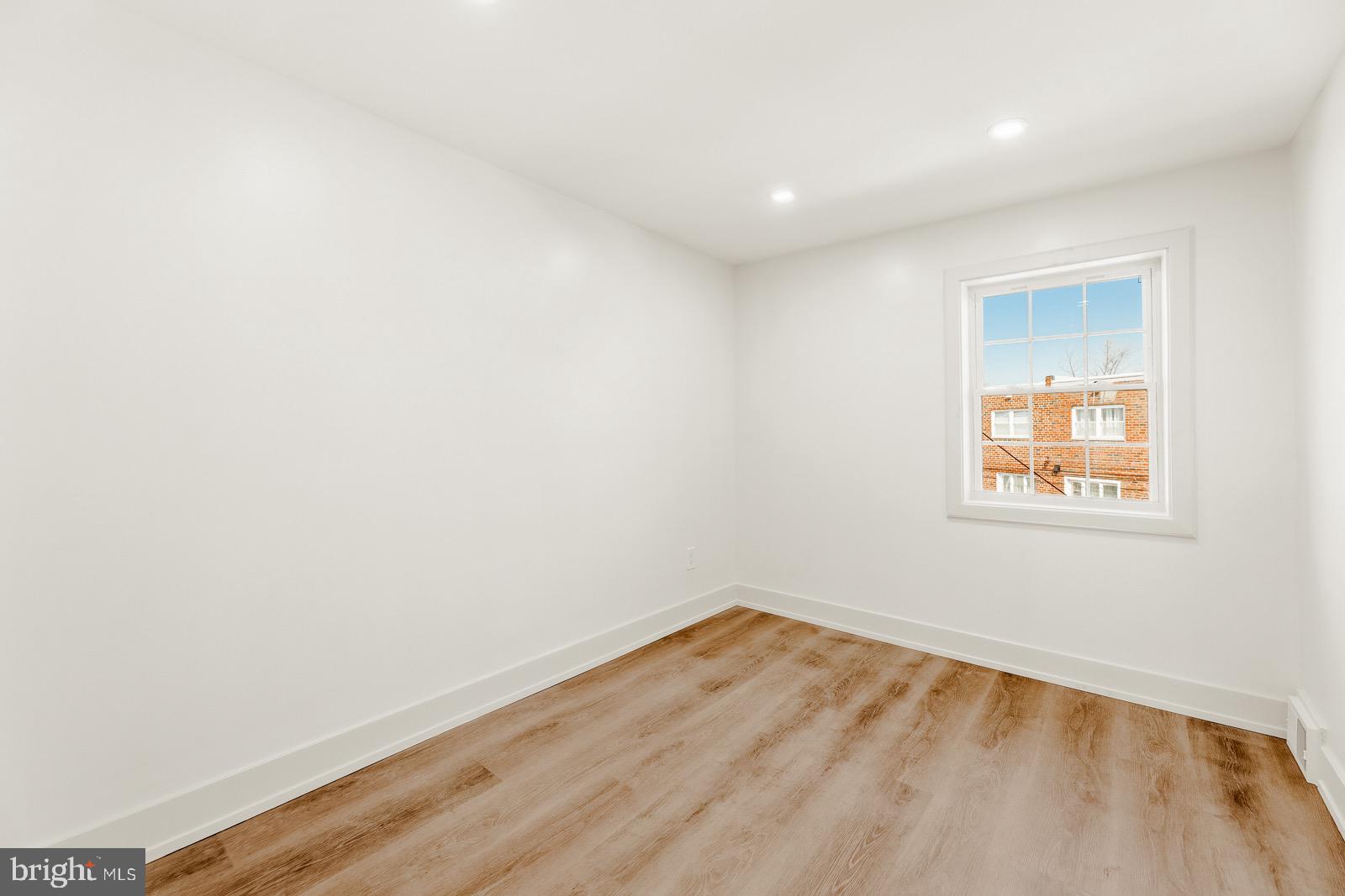 12457 Barbary Road Philadelphia, PA 19154 - Photo 26 of 33 3rd bedroom