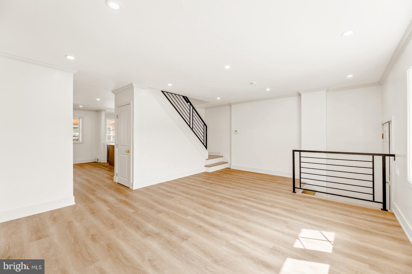 12457 Barbary Road Philadelphia, PA 19154 - Photo 6 of 33 Gallery Image 6