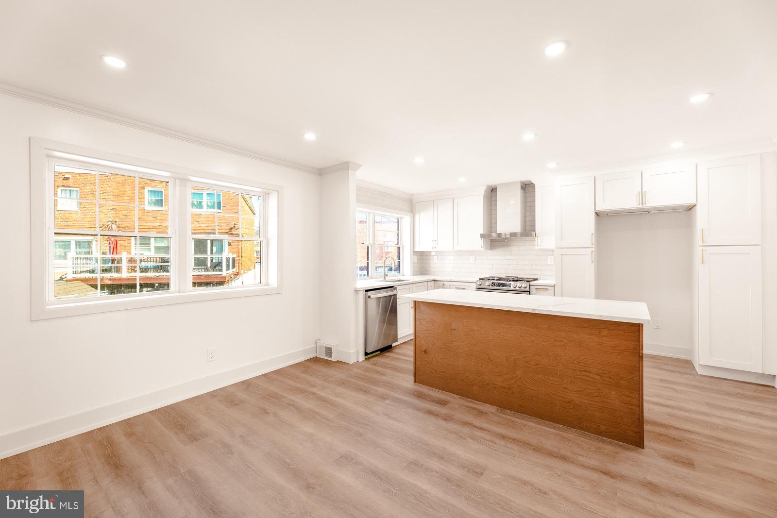 12457 Barbary Road Philadelphia, PA 19154 - Photo 10 of 33 Gallery Image 10