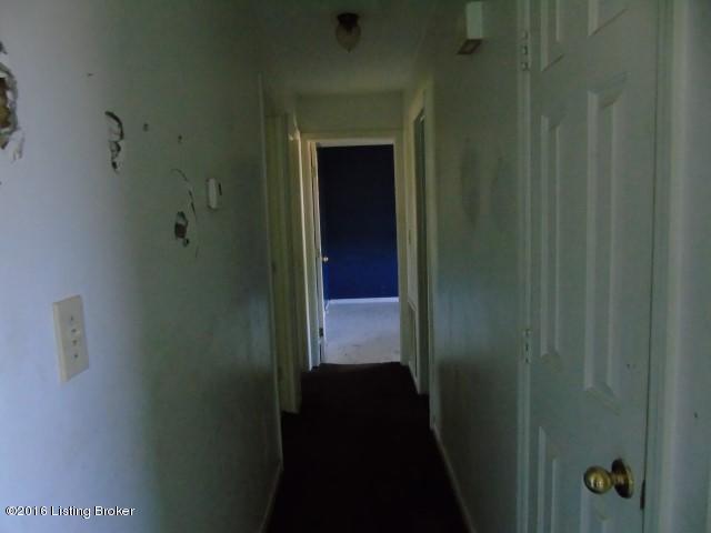 402 Hickory Road Lawrenceburg, KY 40342 - Photo 6 of 21 hall