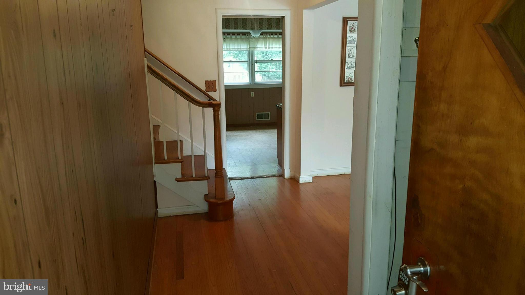 704 Winhall Way Silver Spring, MD 20904 - Photo 6 of 29 Interior (General)
