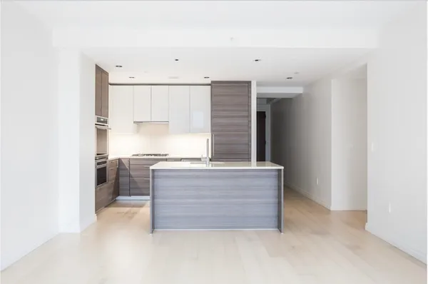 $7,500 | 1 Franklin Street, Unit 2305, Boston, MA 02110