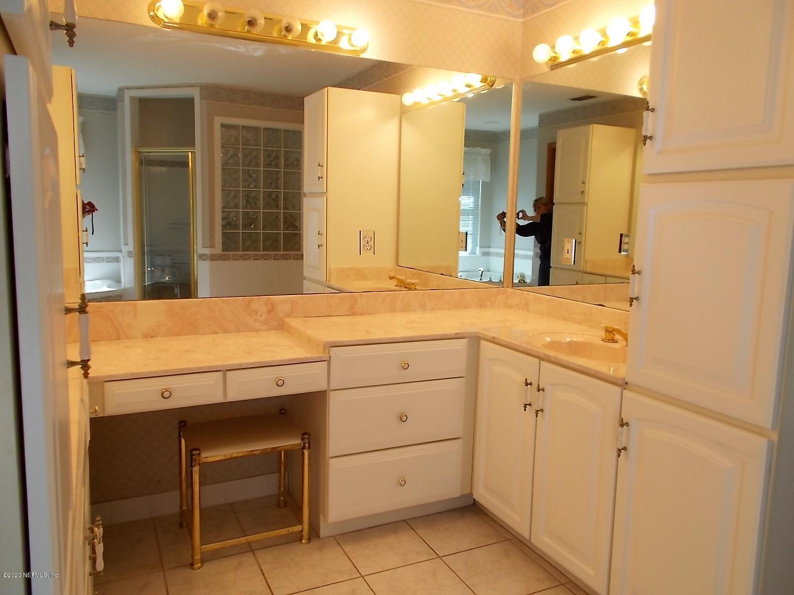 43637 Keen Cemetery Road Callahan, FL 32011 - Photo 15 of 28 Master bath view 1