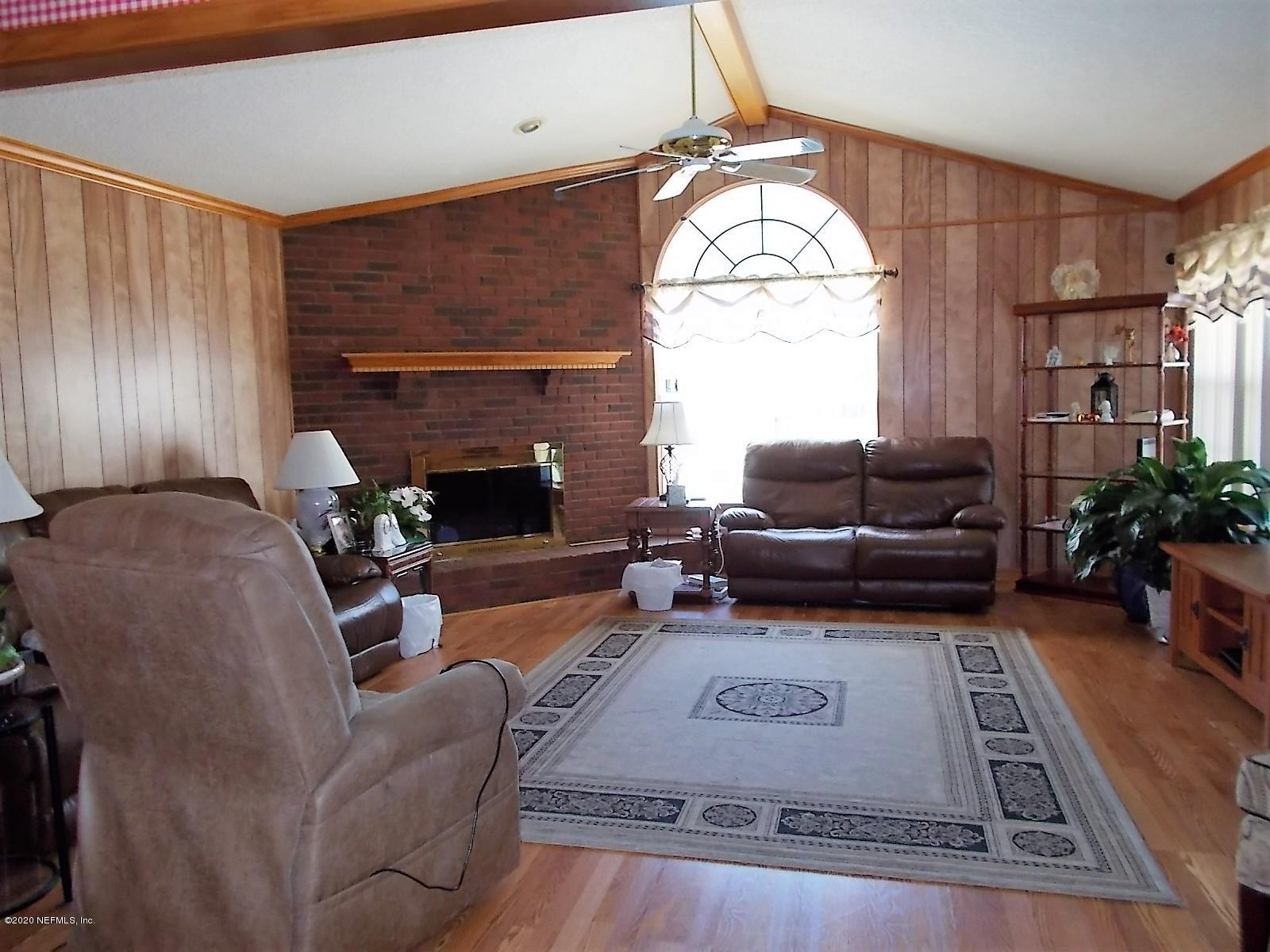43637 Keen Cemetery Road Callahan, FL 32011 - Photo 9 of 28 Family Room