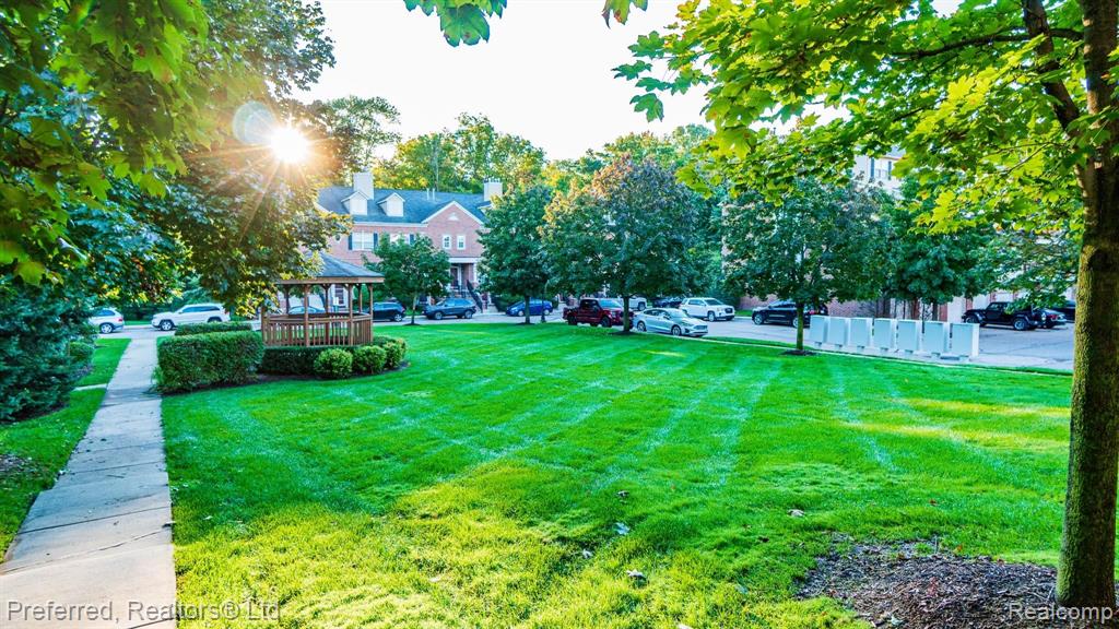 16928 Farmington Road Livonia, MI 48154 - Photo 24 of 28