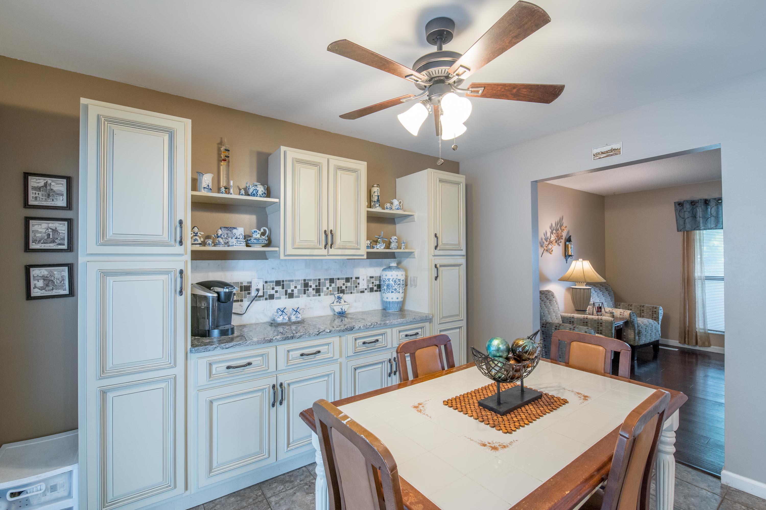 2719 West Case Road Columbus, OH 43235 - Photo 9 of 26 Gallery Image 9