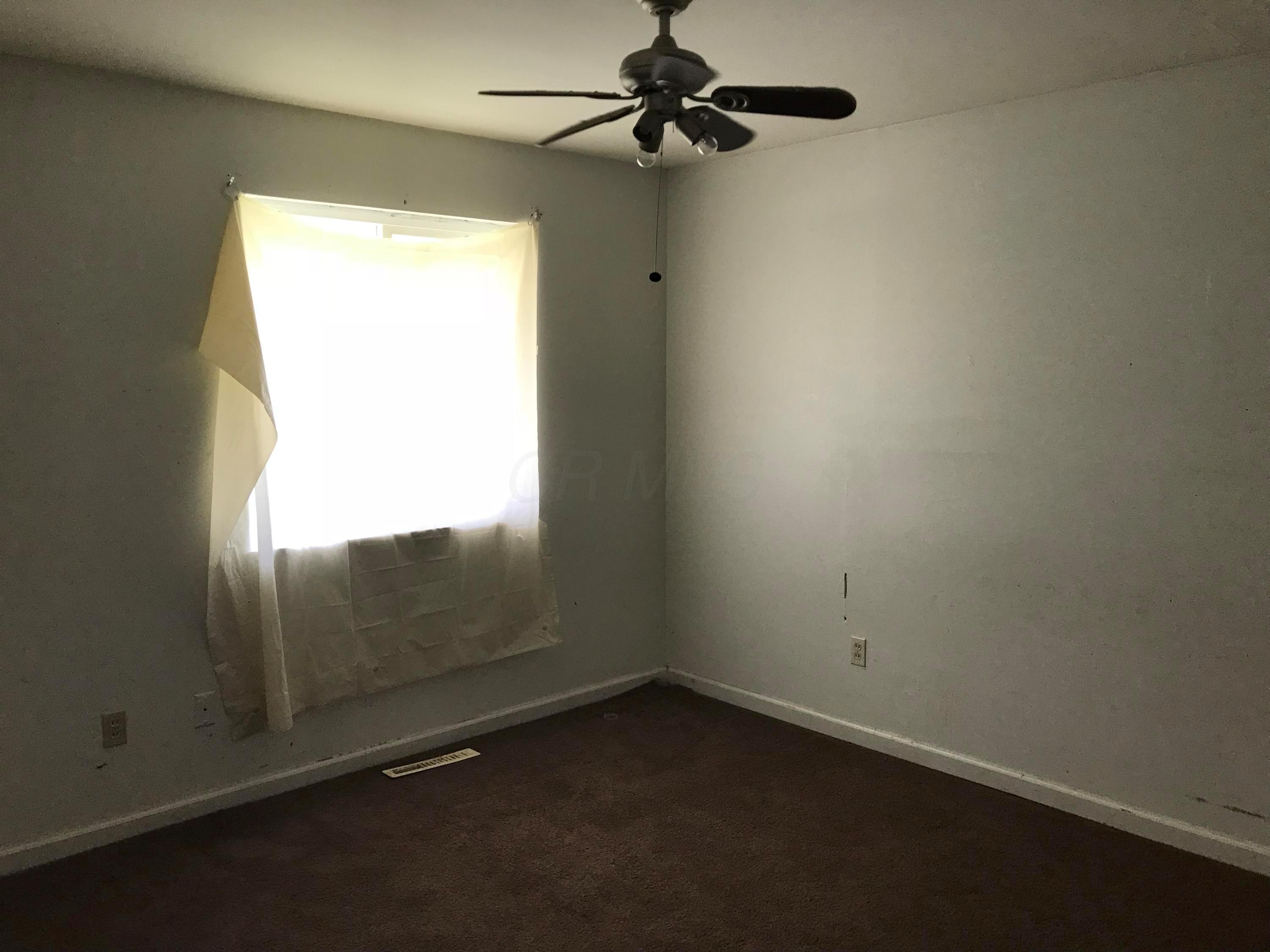 1682 Page Road Columbus, OH 43207 - Photo 3 of 12