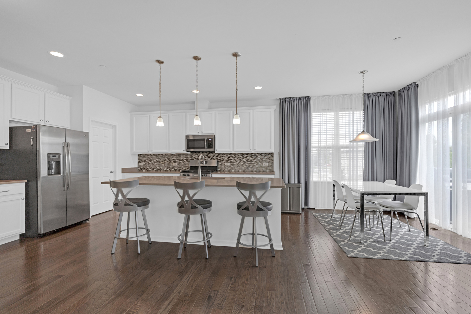 1134 East Bauer Road Naperville, IL 60563 - Photo 7 of 25