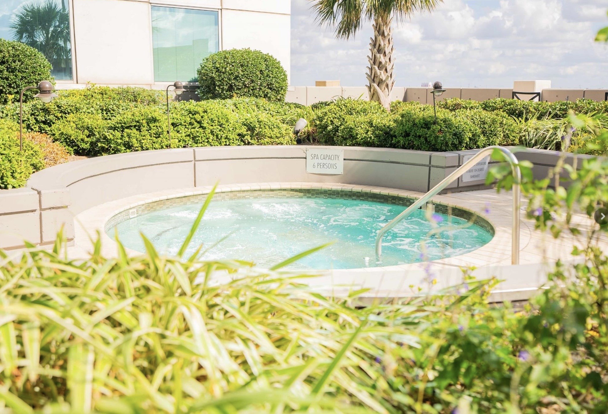 5925 Almeda Road, Unit 11509 Houston, TX 77004 - Photo 23 of 36 hot tub next to pool
