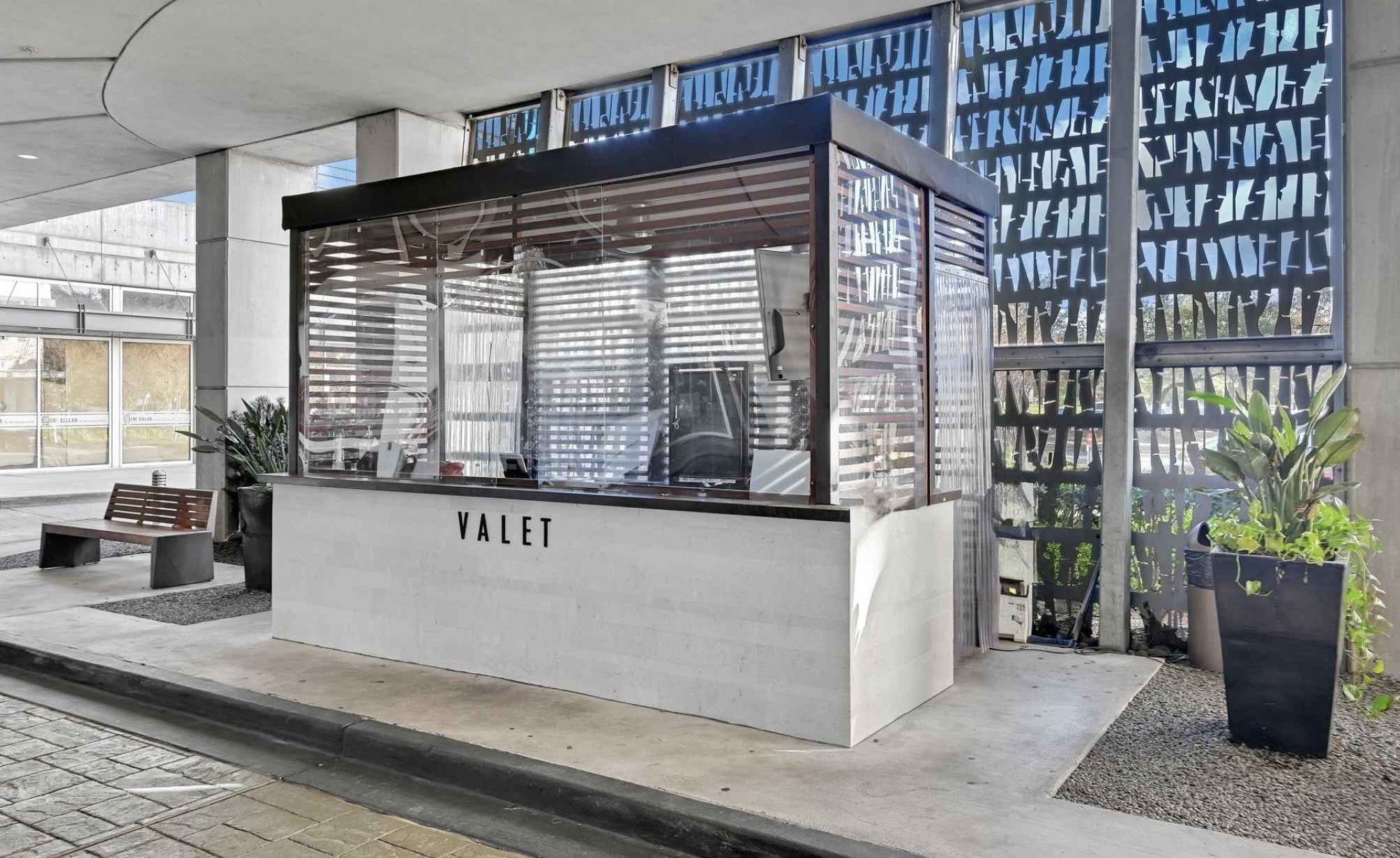 5925 Almeda Road, Unit 11509 Houston, TX 77004 - Photo 27 of 36 Valet is included