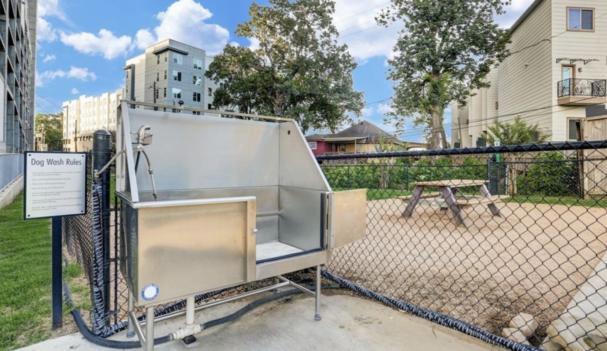 5925 Almeda Road, Unit 11509 Houston, TX 77004 - Photo 33 of 36 Divided dog park areas for large/small