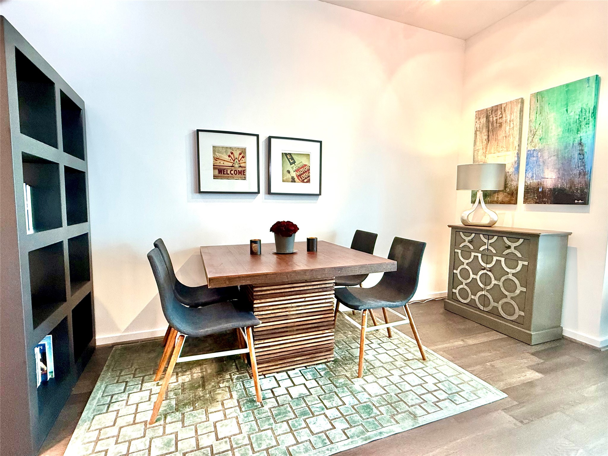 5925 Almeda Road, Unit 11509 Houston, TX 77004 - Photo 6 of 36 Dining area is large enough for everyone