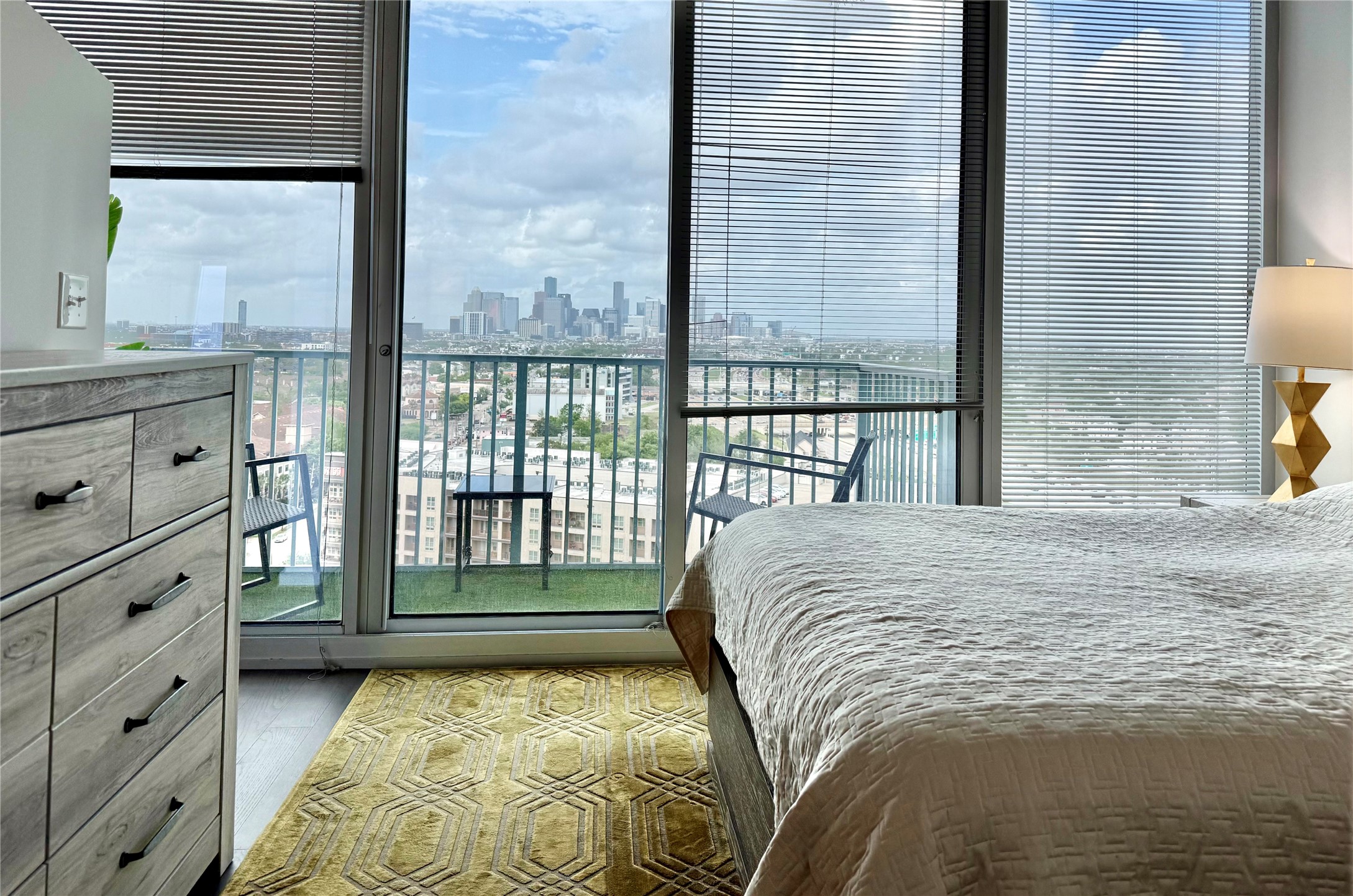 5925 Almeda Road, Unit 11509 Houston, TX 77004 - Photo 10 of 36 Wake up with a downtown view