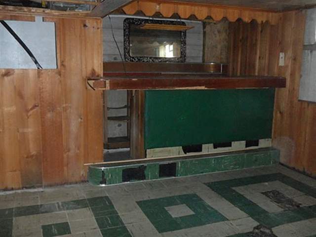 18401 Edinborough Road Detroit, MI 48219 - Photo 11 of 13 31076925-10.JPG