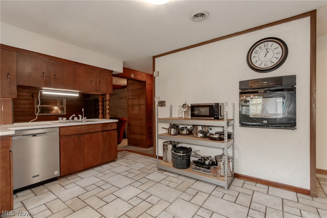10051 Chardon Road Chardon, OH 44024 - Photo 22 of 36