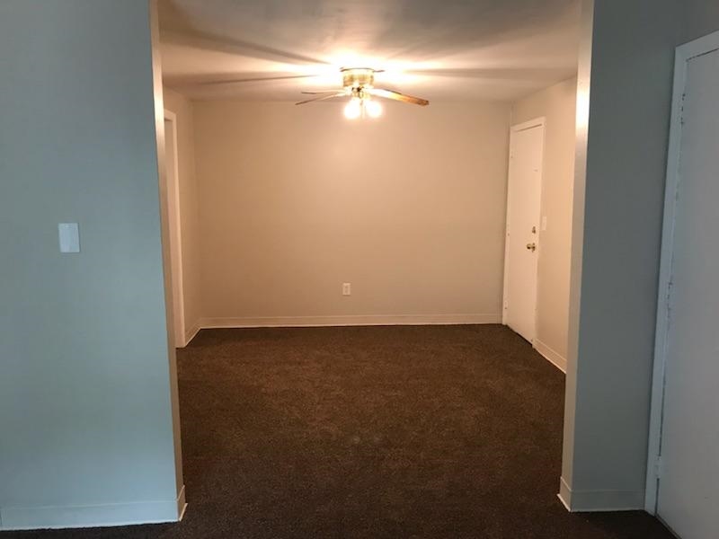 36 R English Village Road, Unit 203 Manchester, NH 03102 - Photo 11 of 14 Gallery Image 11