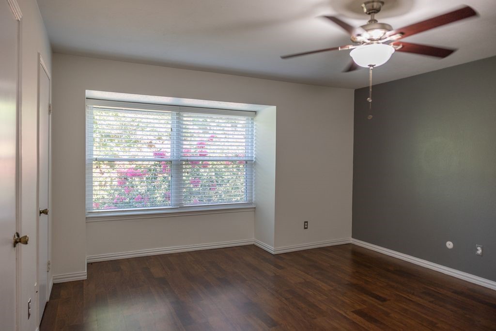 9517 Fondren Road Houston, TX 77074 - Photo 12 of 39