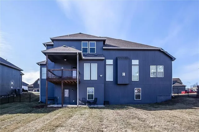 $699,000 | 10423 North Chelsea Avenue, Kansas City, MO 64156