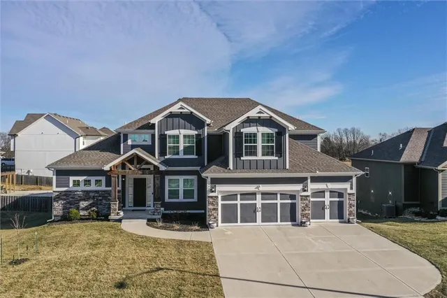 $699,000 | 10423 North Chelsea Avenue, Kansas City, MO 64156