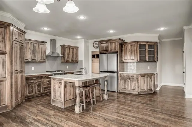 $699,000 | 10423 North Chelsea Avenue, Kansas City, MO 64156