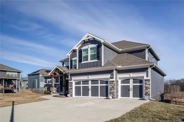 $699,000 | 10423 North Chelsea Avenue, Kansas City, MO 64156