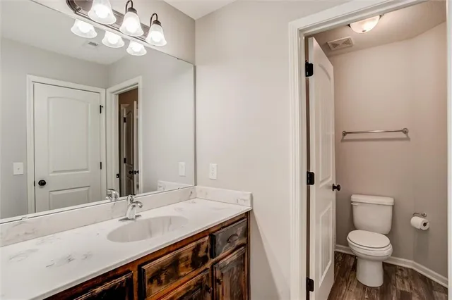 $699,000 | 10423 North Chelsea Avenue, Kansas City, MO 64156