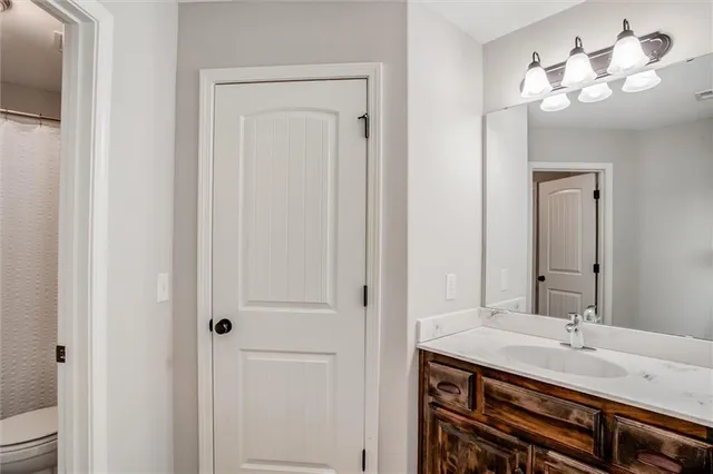 $699,000 | 10423 North Chelsea Avenue, Kansas City, MO 64156