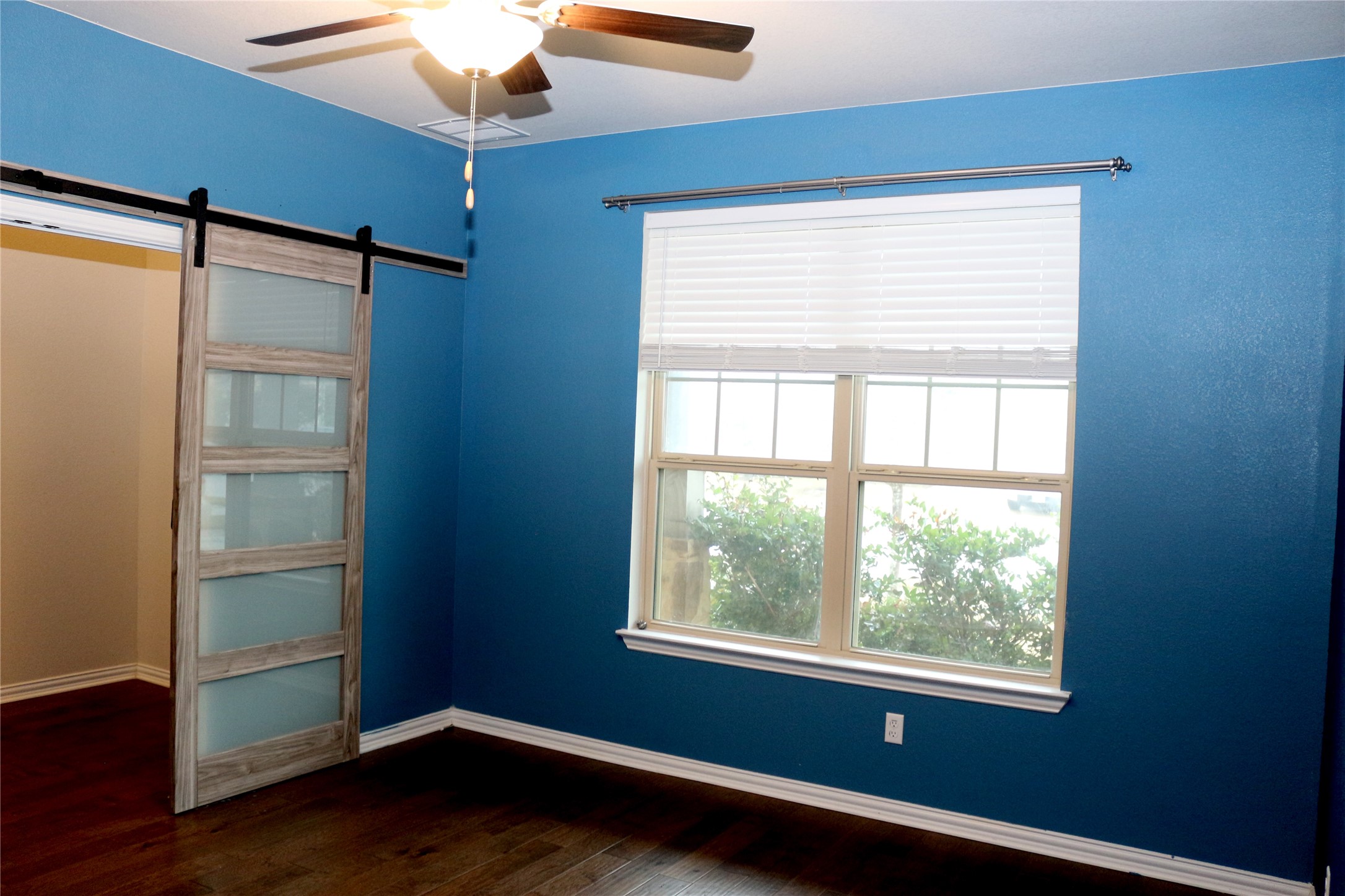 309 Simmental Loop Hutto, TX 78634 - Photo 4 of 24