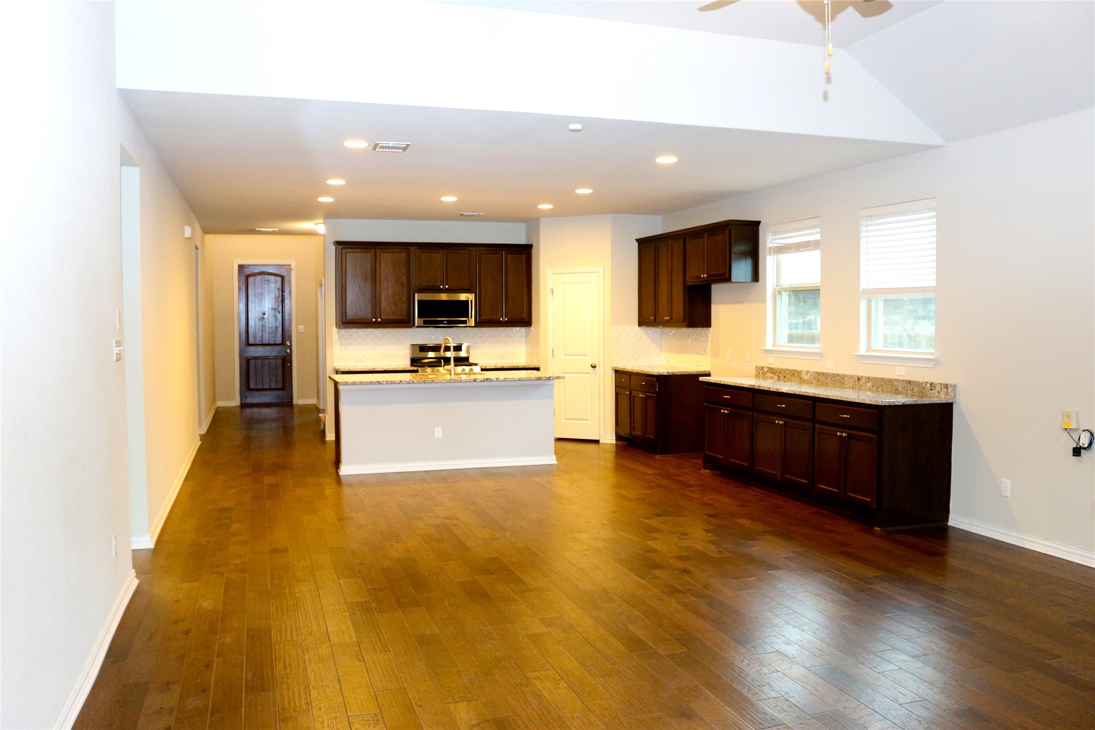 309 Simmental Loop Hutto, TX 78634 - Photo 6 of 24