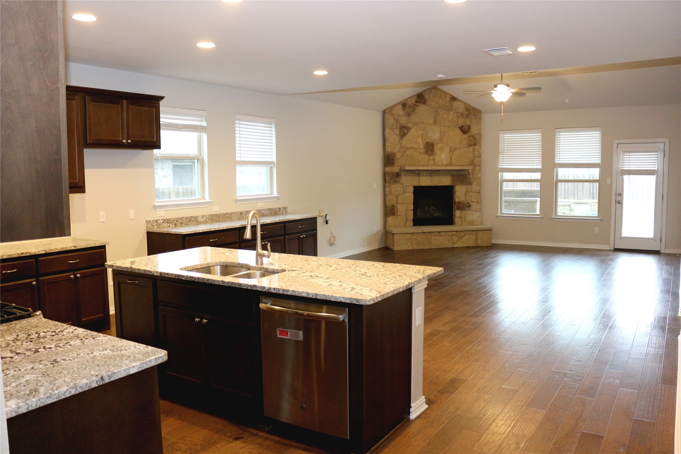 309 Simmental Loop Hutto, TX 78634 - Photo 8 of 24