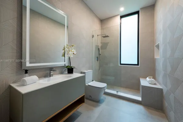 $7,950,000 | 7425 Southwest 136th Street, Pinecrest, FL 33156