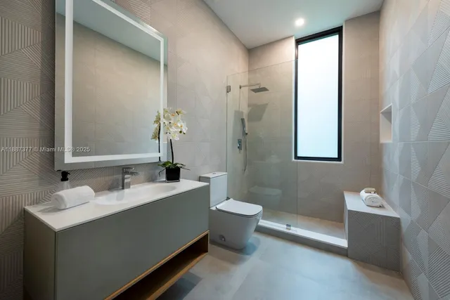 $7,950,000 | 7425 Southwest 136th Street, Pinecrest, FL 33156