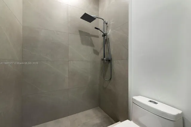 $7,950,000 | 7425 Southwest 136th Street, Pinecrest, FL 33156